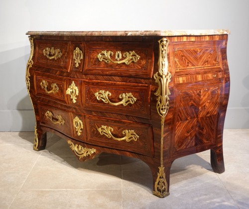 Commode tombeau Louis XV - Mobilier Style Louis XV