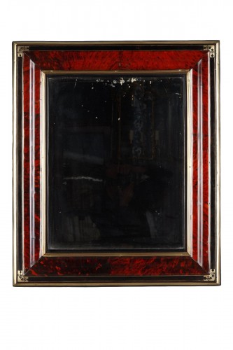 Miroir en écaille rouge, fin XVIIe