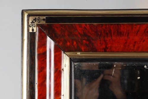 Miroirs, Trumeaux  - Miroir en écaille rouge, fin XVIIe