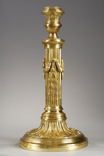 Luminaires Bougeoirs et Chandeliers - Paire de flambeaux époque Louis XVI