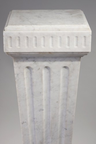 Colonne gaine en marbre blanc de carrare - Objet de décoration Style 