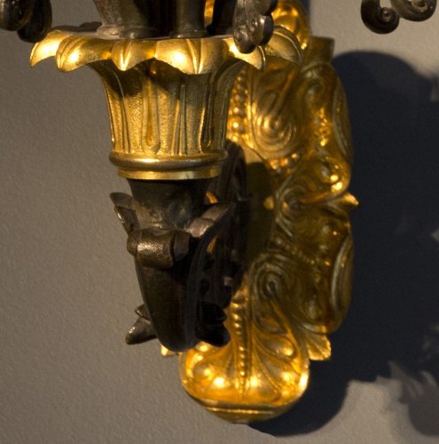 Paire d'appliques d'époque Restauration en bronze doré - Galerie Gilles Linossier