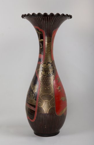 Paire de vases japonais en faïence laquée - Galerie Gilles Linossier