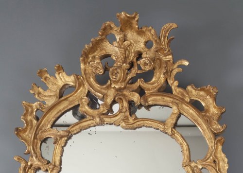 Miroir d’époque Régence en bois doré aux chimères - Miroirs, Trumeaux Style Régence