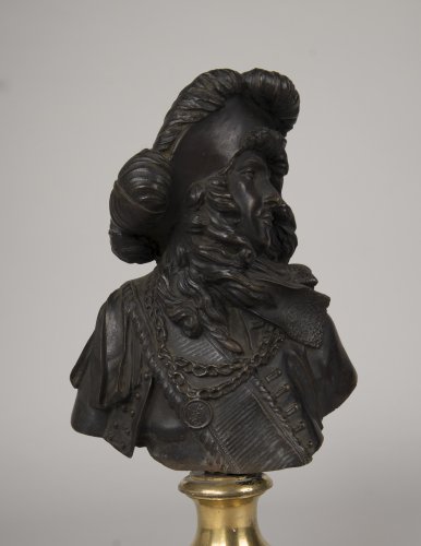 Petit buste en bronze représentant Tourville d'époque XVIIIe - Galerie Gilles Linossier