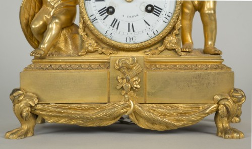 Petite pendule Louis XVI - Horlogerie Style Louis XVI