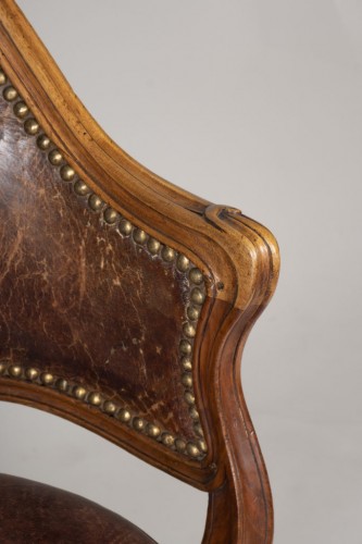 XVIIIe siècle - Fauteuil de cabinet à assise tournante