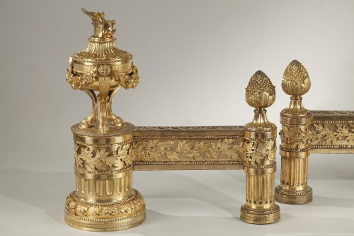 Paire de chenets en bronze doré d'époque Louis XVI - Objet de décoration Style Louis XVI