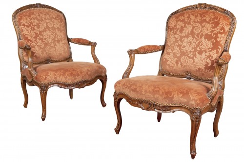 Paire de fauteuils d’époque Louis XV