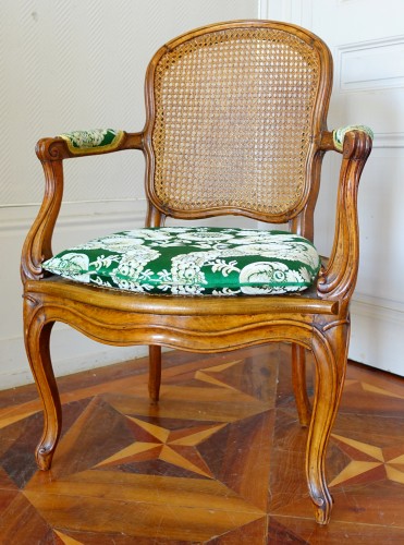 Paire de fauteuils cannés Louis XV - estampille Sulpice Brizard - Louis XV