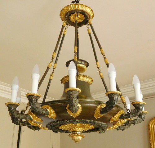 Lustre Empire Restauration à 12 feux en bronze doré et patiné vers 1820 - Luminaires Style Restauration - Charles X