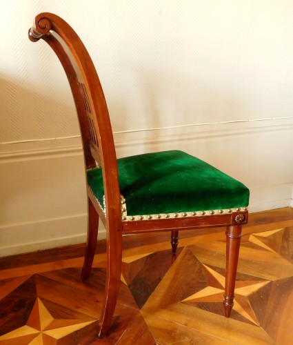 XVIIIe siècle - Paire de chaises à l'Etrusque Directoire en acajou