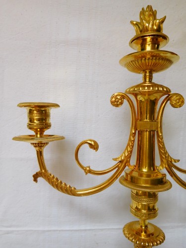 Antiquités - Paire de candélabres en bronze doré début du XIXe siècle