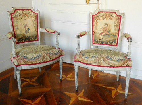 Paire de fauteuils cabriolets d'époque Louis XVI, tapisserie d'Aubusson - Sièges Style Louis XVI