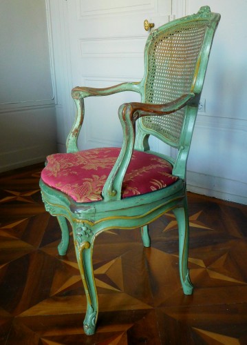 Antiquités - Salon de 2 fauteuils et 4 chaises cannés d'époque Louis XV