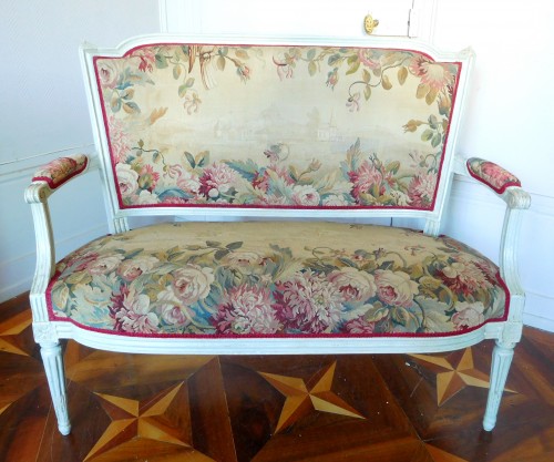 Canapé en tapisserie d'Aubusson d'époque Louis XVI - GSLR Antiques