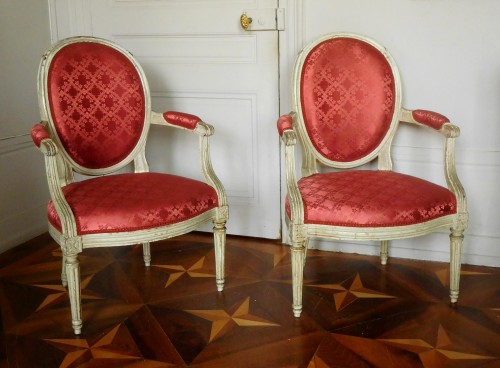 Paire de fauteuils cabriolets estampillés Lelarge - Sièges Style Louis XVI