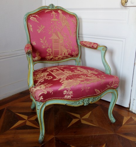 Paire de fauteuils Louis XV à la reine - estampille de Sylvain Blanchard - Sièges Style Louis XV