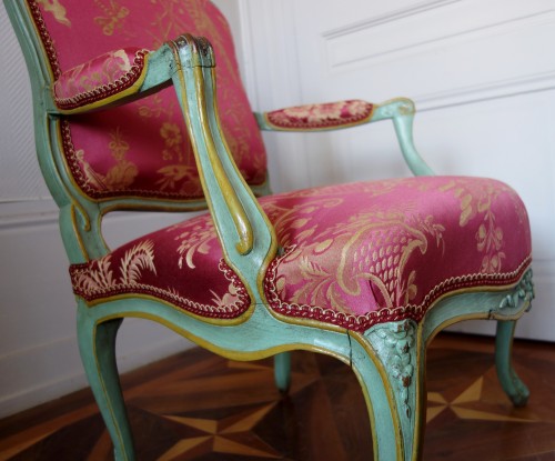 Paire de fauteuils Louis XV à la reine - estampille de Sylvain Blanchard - Louis XV