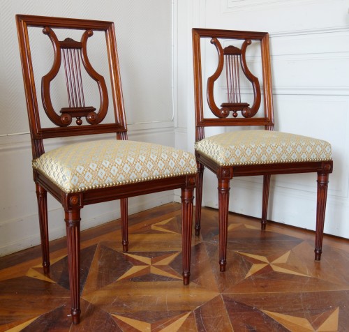 Sièges Chaise - Paire de chaises Lyre en acajou par Georges Jacob