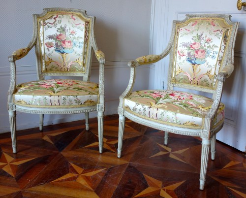 Paire de fauteuils Cabriolets Louis XVI estampille de Claude Séné - Sièges Style Louis XVI