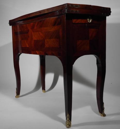 Curieux meuble à transformation d'époque Louis XV - Igra Lignum