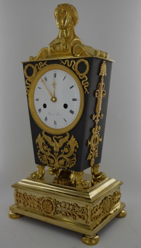 Horlogerie Pendule - Pendule " à l'étrusque" d'époque Empire