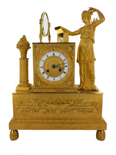 Pendule en bronze doré, début XIXe siècle