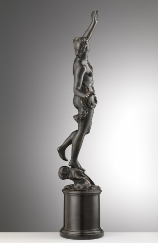 XVIIe siècle - Un bronze d'un nu féminin debout, école italienne du XVIIe siècle