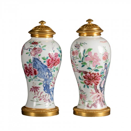 Paire de vases famille rose Chine époque XVIIIe siècle