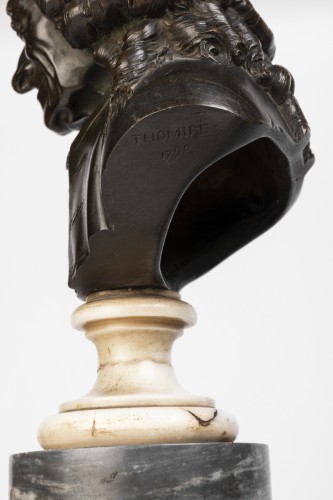Bustes en bronze signés Pierre-Philippe THOMIRE - Isabelle Chalvignac