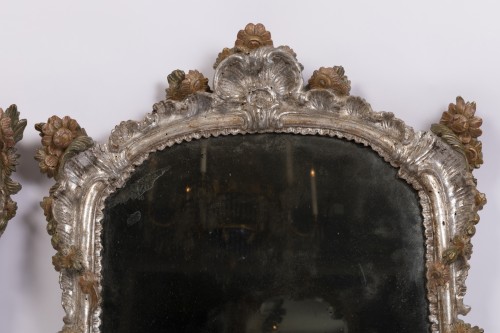 Miroirs, Trumeaux  - Paire de miroirs argentés Italie XVIIIe siècle