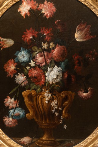 Louis XIV - Paire de tableaux de fleurs Fin 17e siècle