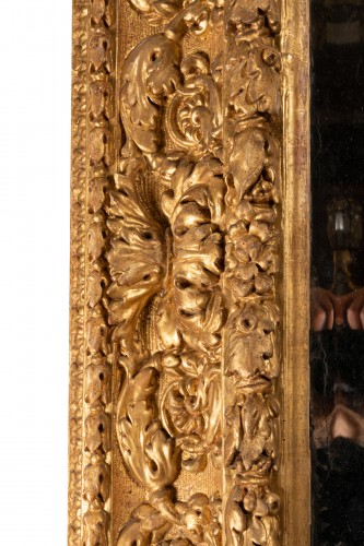 Antiquités - Miroir baroque Italien bois sculpté doré XVIIe siècle
