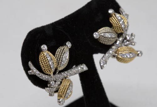 Paire de boucles d'oreille or et diamants vers 1960 - Bijouterie, Joaillerie Style Années 50-60