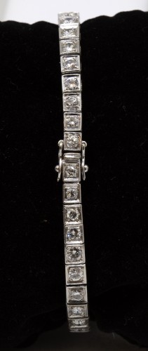Montre en platine de marque « Roy Watch » sertie de diamants TA - Jacqueline & Claude Barbanel