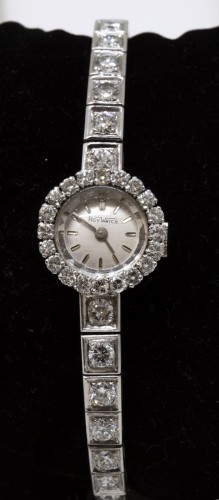 XXe siècle - Montre en platine de marque « Roy Watch » sertie de diamants TA
