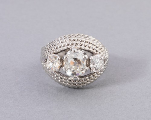 XXe siècle - Bague platine sertie de diamants