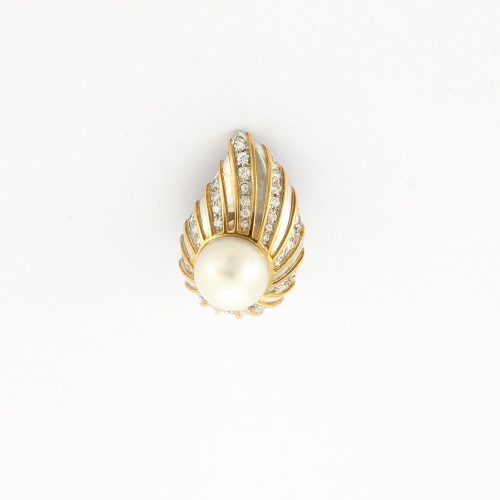 REPOSSI - Boucles d'oreilles or diamants et perles des mers du sud - Joëlle Lasry