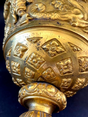 Antiquités - Aiguière en bronze doré, époque Restauration