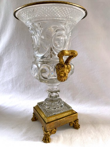 XIXe siècle - Paire de vases Empire en cristal taillé et bronze doré