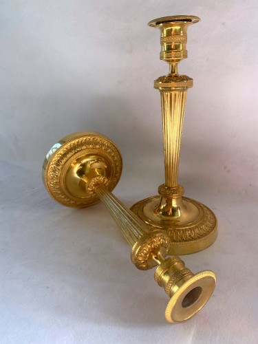 Paire de flambeaux Directoire en bronze doré - Jullion Antiquités
