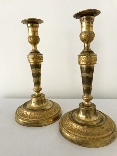 Paire de flambeaux Louis XVI en bronze doré - Luminaires Style Louis XVI