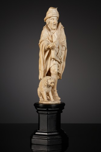Sculpture  - Statuette en ivoire représentant un joueur de vielle à roue, France 18e siècle