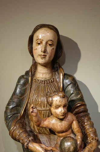 Grande Vierge à l'Enfant en bois polychromé, Espagne 16e siècle - Art sacré, objets religieux Style Renaissance