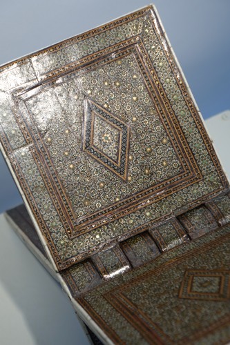 Art sacré, objets religieux  - Porte-Coran en marqueterie "khatam kari", Perse fin XIXe sièle