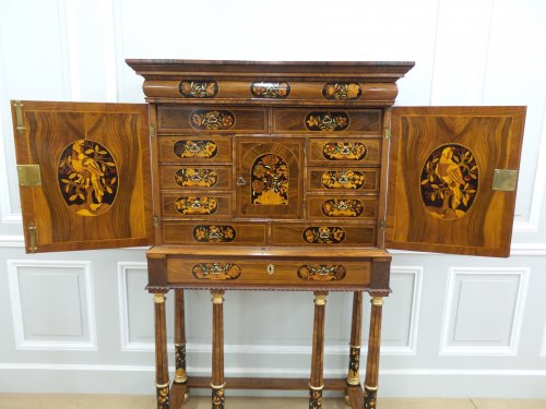 Cabinet Anglais fin XVIIe siècle - Mobilier Style Louis XIV