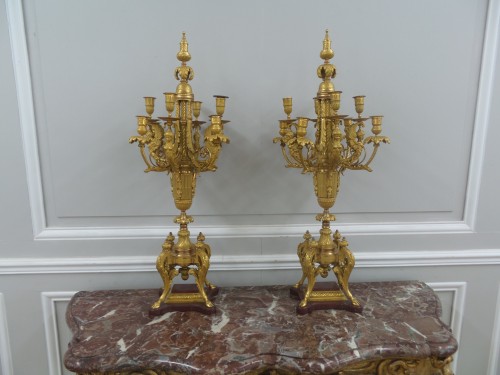 Luminaires Bougeoirs et Chandeliers - Paire de candélabres attribué à Ferdinand Barbedienne
