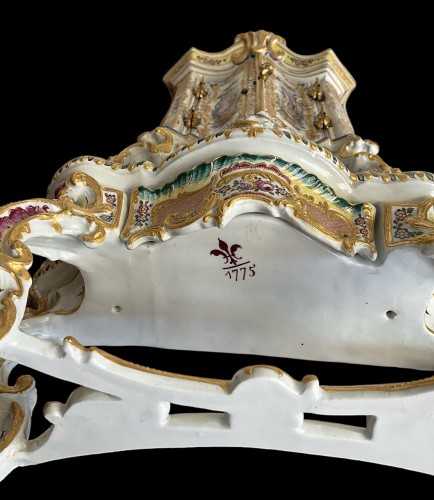 XVIIIe siècle - “Consolle á Trumeau” porcelaine 1775