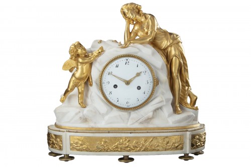 Pendule Louis XVI en marbre blanc et bronze